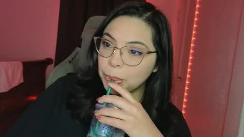 Snapshot of drizzypeach602 chatting on November 13, 2025, 1:48 am Drizzypeach602 online show from November 13, 2025, 1:48 am