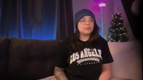 Snapshot of drizzypeach602 chatting on December 3, 2025, 4:31 am Drizzypeach602 online show from December 3, 2025, 4:31 am