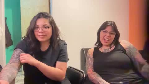 Snapshot of drizzypeach602 chatting on December 17, 2025, 3:12 am Drizzypeach602 online show from December 17, 2025, 3:12 am