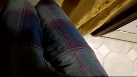 Snapshot of dthedog12 chatting on February 6, 2025, 12:11 am dthedog12 online show from February 6, 2025, 12:11 am