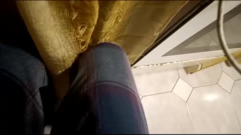 Snapshot of dthedog12 chatting on March 5, 2025, 10:43 pm dthedog12 online show from March 5, 2025, 10:43 pm