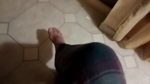 Snapshot of dthedog12 chatting on October 15, 2025, 9:48 pm dthedog12 online show from October 15, 2025, 9:48 pm