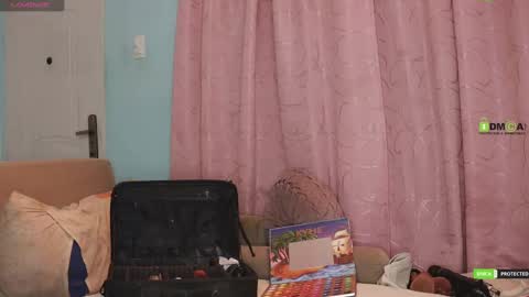 duamilktits online show from January 20, 2025, 10:07 am