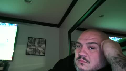 Snapshot of dubtrump chatting on December 1, 2025, 4:17 am dubtrump online show from December 1, 2025, 4:17 am