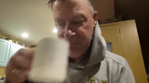 Snapshot of dudeinnh chatting on September 18, 2025, 9:55 am Steve online show from September 18, 2025, 9:55 am