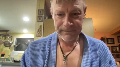 Snapshot of dudeinnh chatting on September 26, 2025, 9:46 am Steve online show from September 26, 2025, 9:46 am