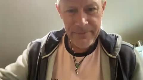 Snapshot of dudeinnh chatting on November 9, 2025, 6:50 pm Steve online show from November 9, 2025, 6:50 pm