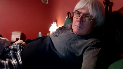 Snapshot of dug38 chatting on January 29, 2025, 2:40 am Doug online show from January 29, 2025, 2:40 am