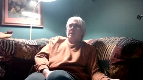 Snapshot of dug38 chatting on February 6, 2025, 12:11 am Doug online show from February 6, 2025, 12:11 am