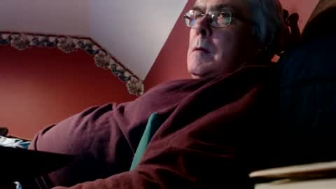 Snapshot of dug38 chatting on February 19, 2025, 11:36 pm Doug online show from February 19, 2025, 11:36 pm