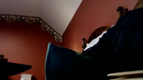 Snapshot of dug38 chatting on February 20, 2025, 2:40 am Doug online show from February 20, 2025, 2:40 am