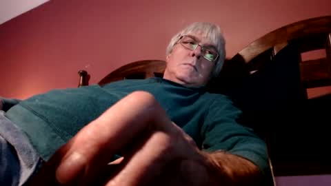 Snapshot of dug38 chatting on February 26, 2025, 12:49 am Doug online show from February 26, 2025, 12:49 am