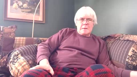 Snapshot of dug38 chatting on March 10, 2025, 8:45 pm Doug online show from March 10, 2025, 8:45 pm