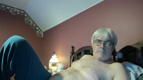 Snapshot of dug38 chatting on September 15, 2025, 1:16 am Doug online show from September 15, 2025, 1:16 am