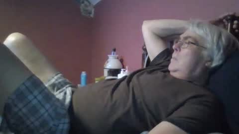 Snapshot of dug38 chatting on September 30, 2025, 12:59 am Doug online show from September 30, 2025, 12:59 am