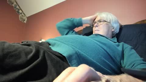 Snapshot of dug38 chatting on October 9, 2025, 1:25 am Doug online show from October 9, 2025, 1:25 am