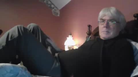 Snapshot of dug38 chatting on October 13, 2025, 2:17 pm Doug online show from October 13, 2025, 2:17 pm