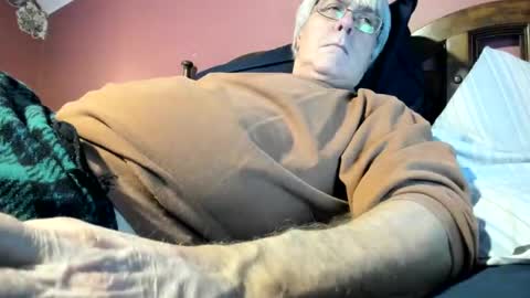 Snapshot of dug38 chatting on November 14, 2025, 12:04 pm Doug online show from November 14, 2025, 12:04 pm