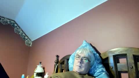 Snapshot of dug38 chatting on November 21, 2025, 1:37 am Doug online show from November 21, 2025, 1:37 am