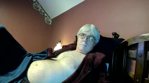 Snapshot of dug38 chatting on December 3, 2025, 2:26 pm Doug online show from December 3, 2025, 2:26 pm