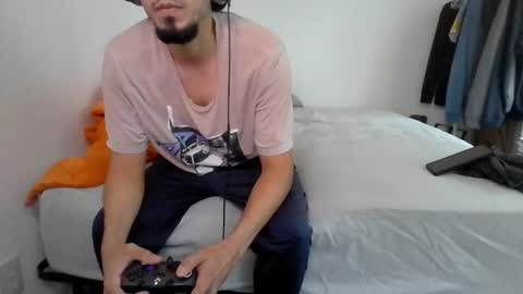 Snapshot of duke_thick chatting on November 9, 2025, 5:00 pm duke_thick online show from November 9, 2025, 5:00 pm