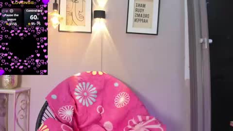 Snapshot of dulce__fiore07 chatting on September 25, 2025, 1:15 pm dulce__fiore07 online show from September 25, 2025, 1:15 pm