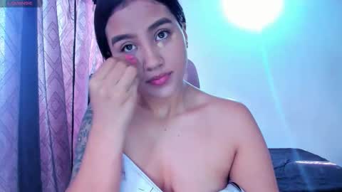 Dulce  online show from November 21, 2025, 12:37 pm