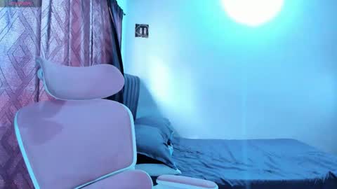 Dulce  online show from November 27, 2025, 2:19 pm