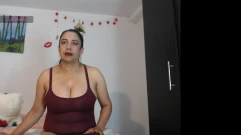 Snapshot of dulce_anita2 chatting on February 5, 2025, 8:46 pm Anita online show from February 5, 2025, 8:46 pm