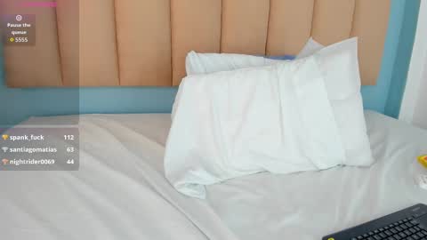 Snapshot of dulce_mg chatting on October 7, 2025, 12:19 am dulce_mg online show from October 7, 2025, 12:19 am