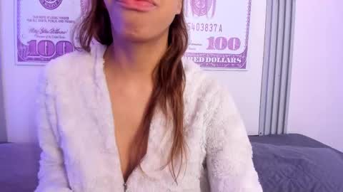 dulce_quintana online show from October 27, 2025, 12:20 pm