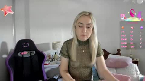 Sweetnina online show from November 5, 2025, 5:46 pm