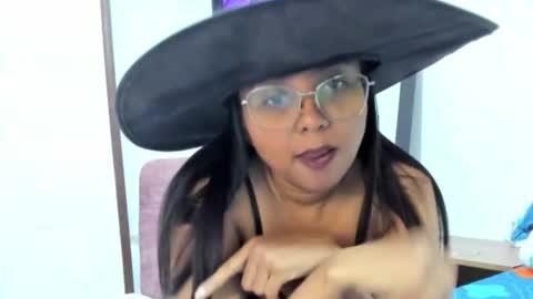 Snapshot of dulcetemtation14 chatting on October 31, 2025, 4:08 pm dulcetemtation14 online show from October 31, 2025, 4:08 pm