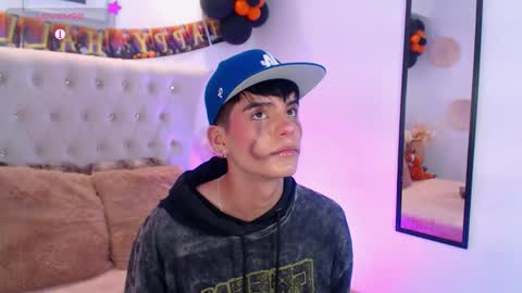 Dulcey online show from October 25, 2025, 5:59 am