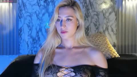 Snapshot of dulcinea_2 chatting on November 6, 2025, 7:15 pm dulcinea 2 online show from November 6, 2025, 7:15 pm