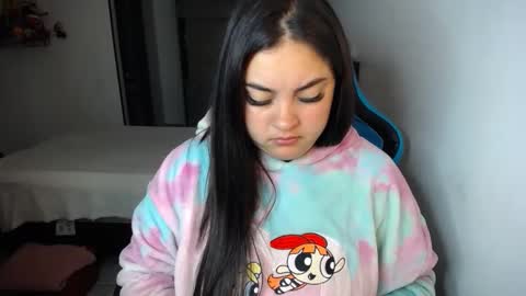 Snapshot of dumont_model chatting on October 5, 2025, 8:45 am Nicole   online show from October 5, 2025, 8:45 am