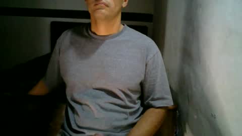 Snapshot of dumout33 chatting on January 6, 2025, 7:56 pm Sergio online show from January 6, 2025, 7:56 pm