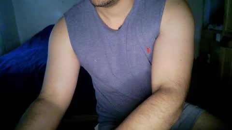 Snapshot of dumout33 chatting on October 6, 2025, 6:27 pm Sergio online show from October 6, 2025, 6:27 pm