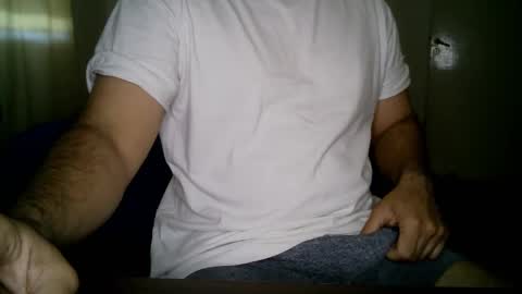 Snapshot of dumout33 chatting on October 14, 2025, 4:30 pm Sergio online show from October 14, 2025, 4:30 pm