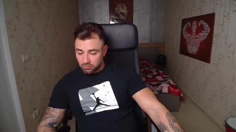 Snapshot of duncanstones chatting on December 27, 2024, 5:26 pm DuncanStone online show from December 27, 2024, 5:26 pm