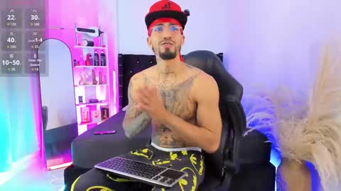 Snapshot of duriel_ chatting on November 5, 2025, 6:30 pm Duriel online show from November 5, 2025, 6:30 pm