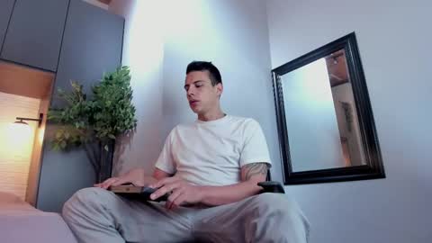 Dustin Sonne online show from February 11, 2025, 6:30 am