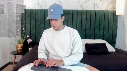 Dustin Sonne online show from February 14, 2025, 3:22 am