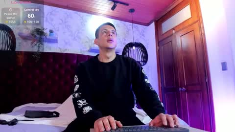 Dustin Sonne online show from September 16, 2025, 3:40 am