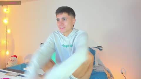 Snapshot of dustinlevine chatting on January 3, 2025, 1:03 pm Dustin Levy online show from January 3, 2025, 1:03 pm