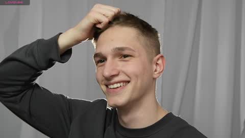 Snapshot of dustyn_fox chatting on December 26, 2024, 8:32 pm Dustyn online show from December 26, 2024, 8:32 pm