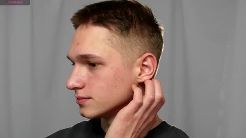 Snapshot of dustyn_fox chatting on December 28, 2024, 6:29 pm Dustyn online show from December 28, 2024, 6:29 pm