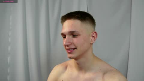 Snapshot of dustyn_fox chatting on January 10, 2025, 5:13 pm Dustyn online show from January 10, 2025, 5:13 pm