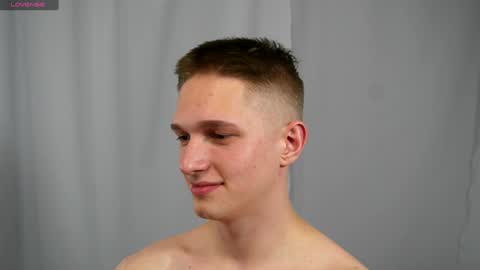 Snapshot of dustyn_fox chatting on January 15, 2025, 6:08 pm Dustyn online show from January 15, 2025, 6:08 pm