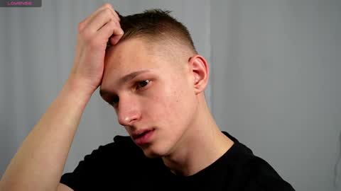 Snapshot of dustyn_fox chatting on January 16, 2025, 2:08 pm Dustyn online show from January 16, 2025, 2:08 pm